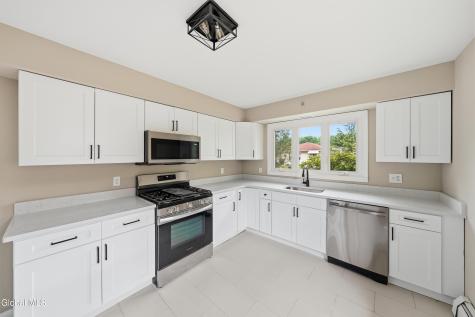 32 Carroll Avenue Albany NY 12203