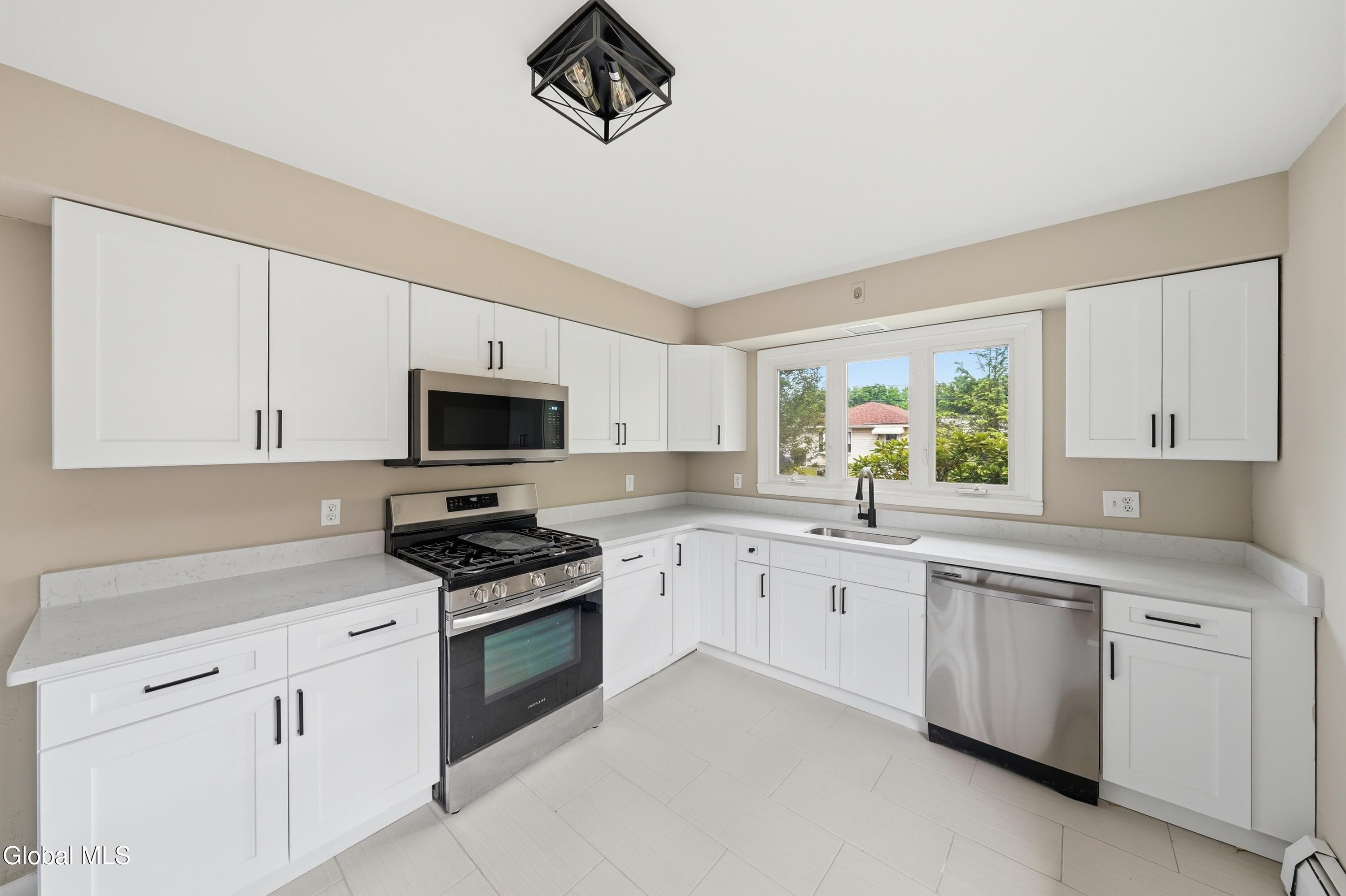 32 Carroll Avenue Albany NY 12203