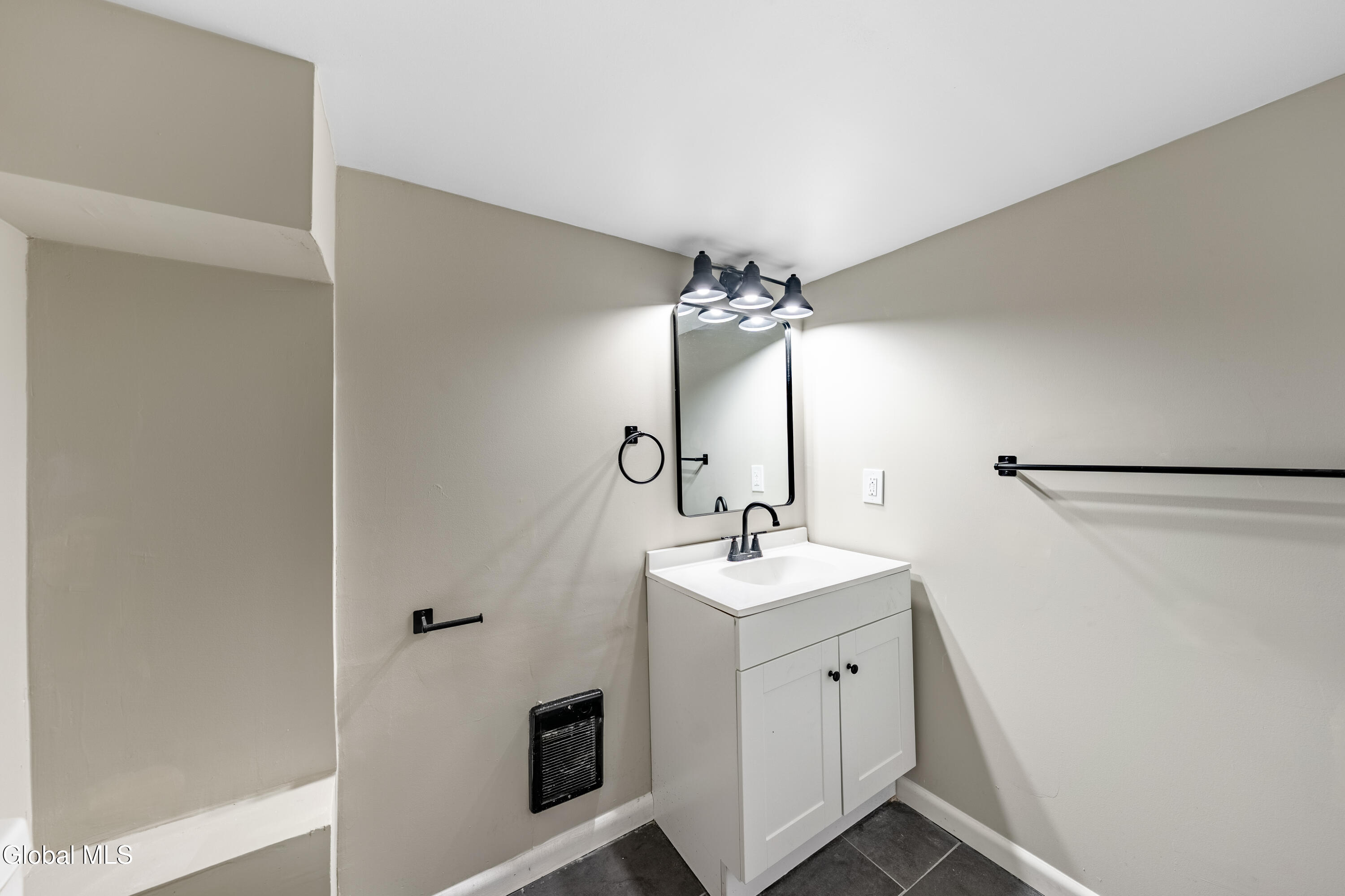32 Carroll Avenue Albany NY 12203