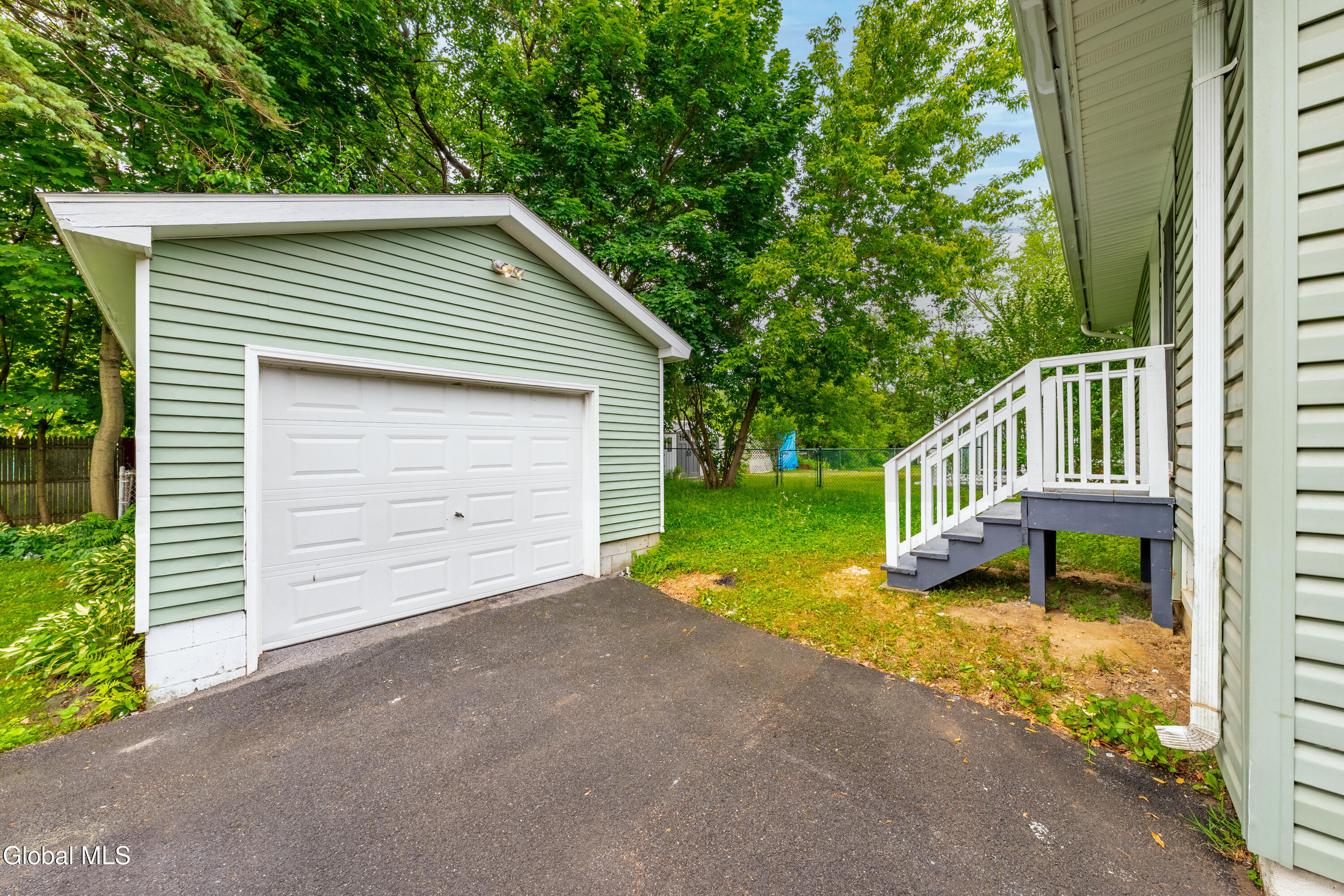 32 Carroll Avenue Albany NY 12203