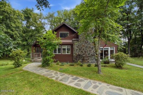166 Normanskill Road Slingerlands NY 12159