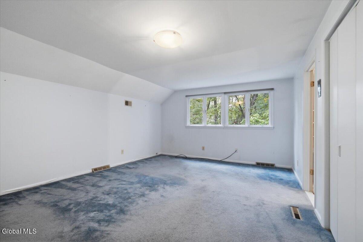166 Normanskill Road Slingerlands NY 12159