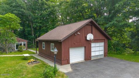 166 Normanskill Road Slingerlands NY 12159