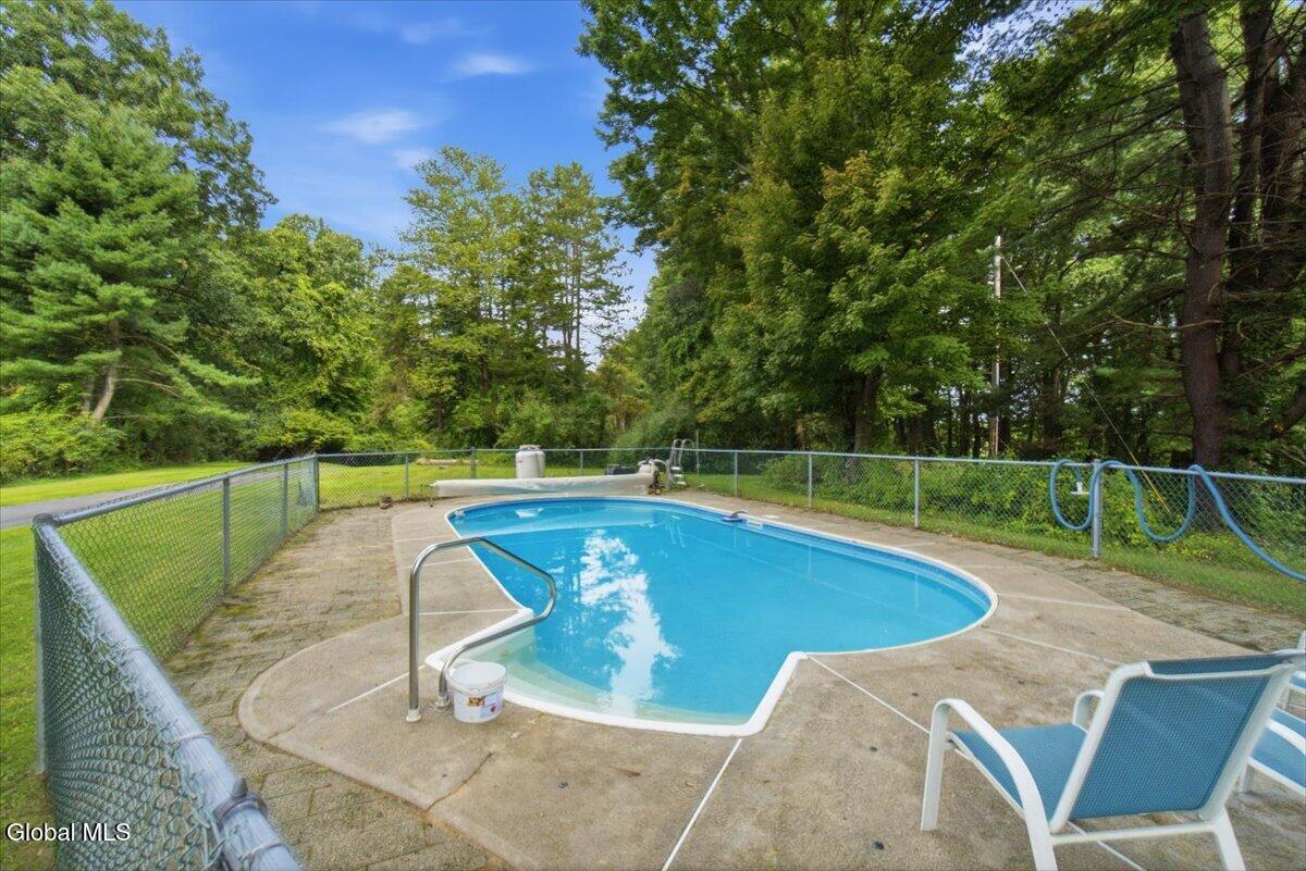 166 Normanskill Road Slingerlands NY 12159