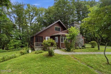 166 Normanskill Road Slingerlands NY 12159