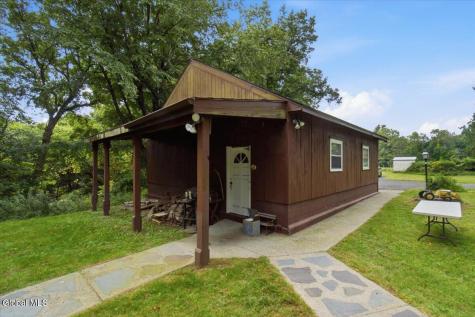 166 Normanskill Road Slingerlands NY 12159