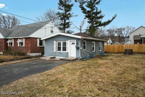25 Hampton Avenue Rensselaer NY 12144