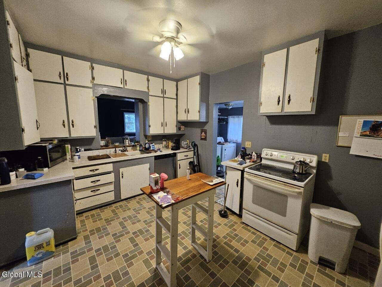 529 Tilden Street Oneida NY 13421
