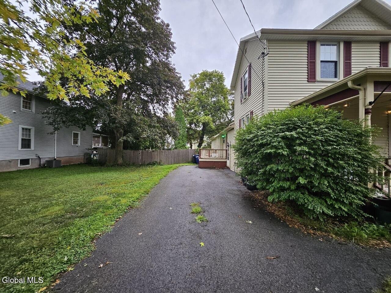 529 Tilden Street Oneida NY 13421