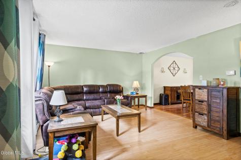 4 Carlyle Court Ballston Lake NY 12019