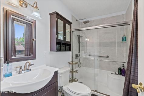 4 Carlyle Court Ballston Lake NY 12019