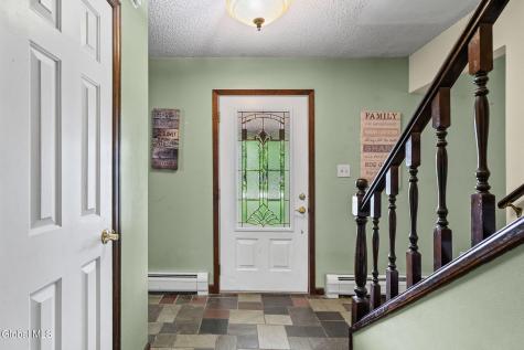 4 Carlyle Court Ballston Lake NY 12019