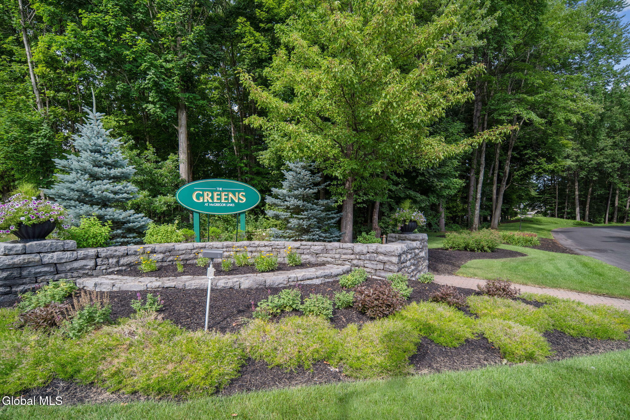 16 Killarney Court Saratoga Springs NY 12866