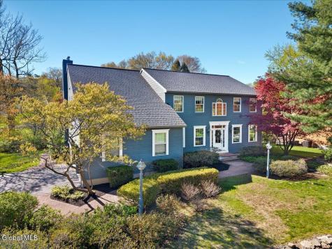 11 Fox Run Latham NY 12110