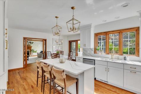 11 Fox Run Latham NY 12110