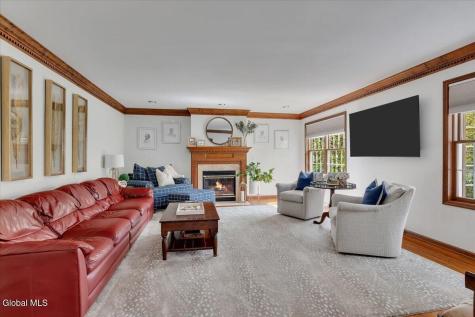 11 Fox Run Latham NY 12110