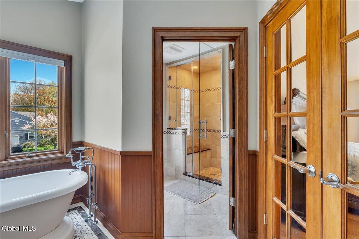 11 Fox Run Latham NY 12110