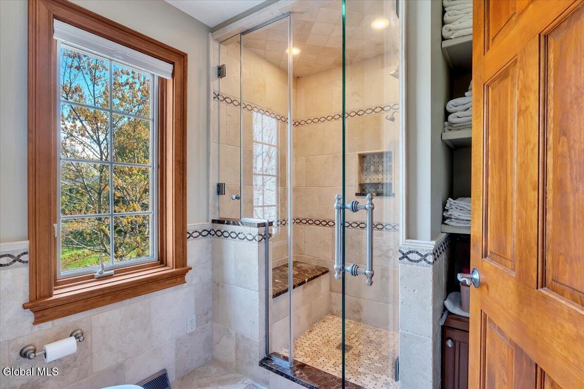 11 Fox Run Latham NY 12110