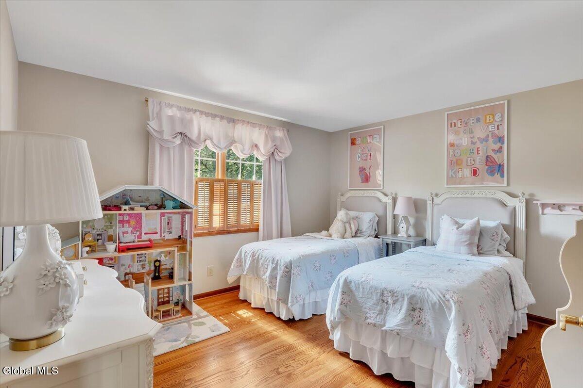 11 Fox Run Latham NY 12110
