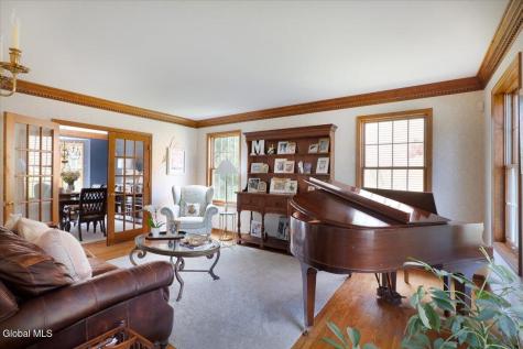 11 Fox Run Latham NY 12110