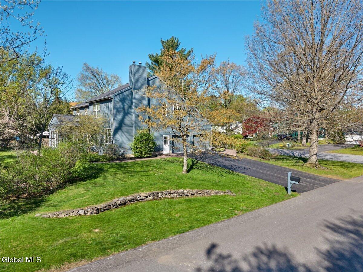 11 Fox Run Latham NY 12110
