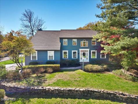 11 Fox Run Latham NY 12110
