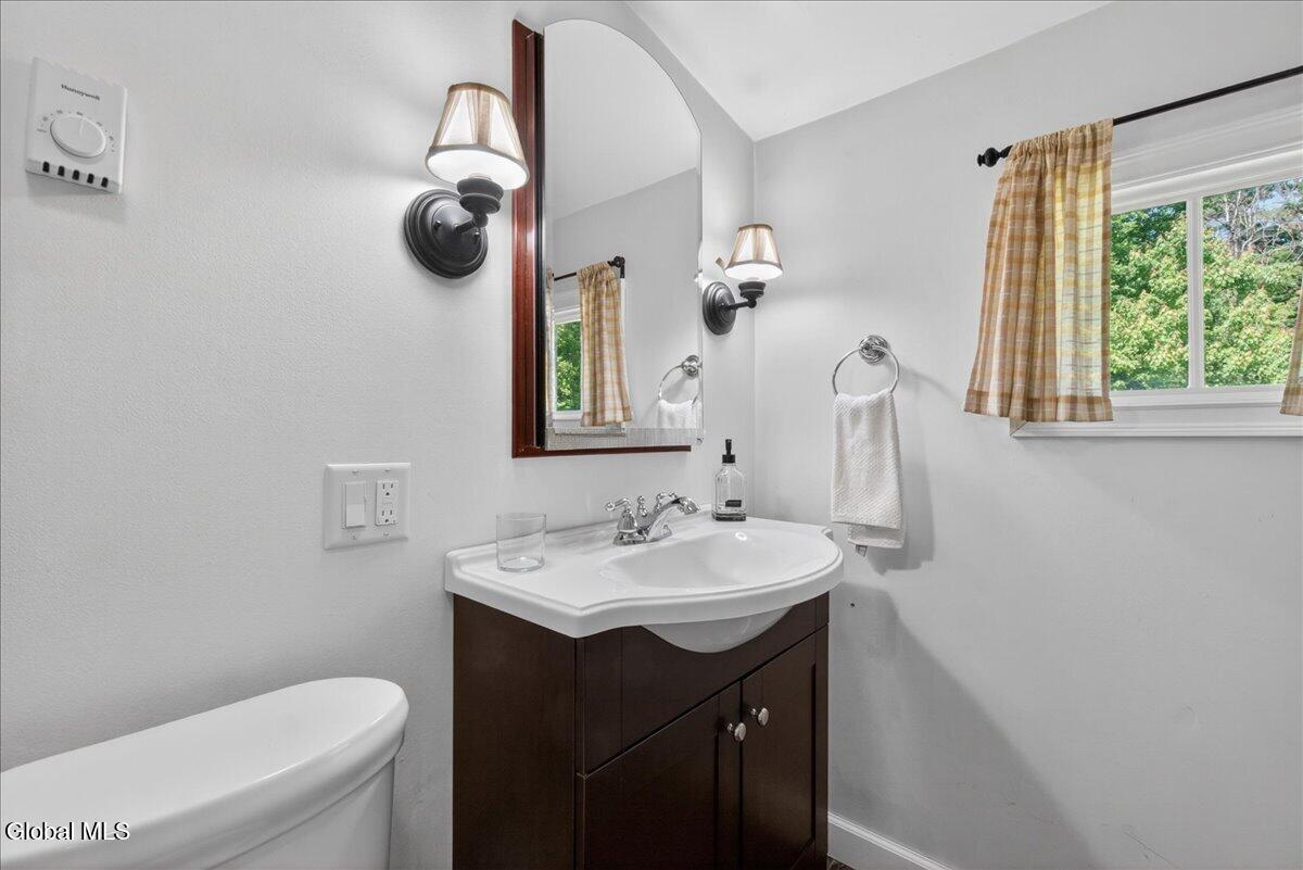 67 Connolly Road Ballston Lake NY 12019