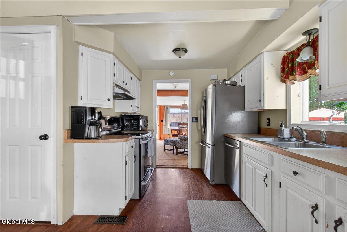 67 Connolly Road Ballston Lake NY 12019