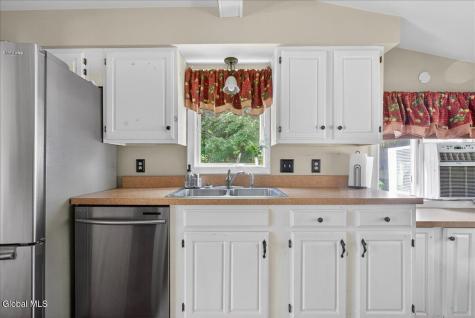 67 Connolly Road Ballston Lake NY 12019