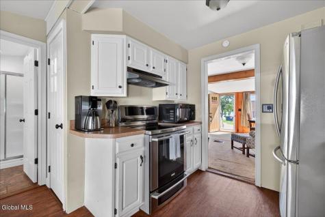 67 Connolly Road Ballston Lake NY 12019