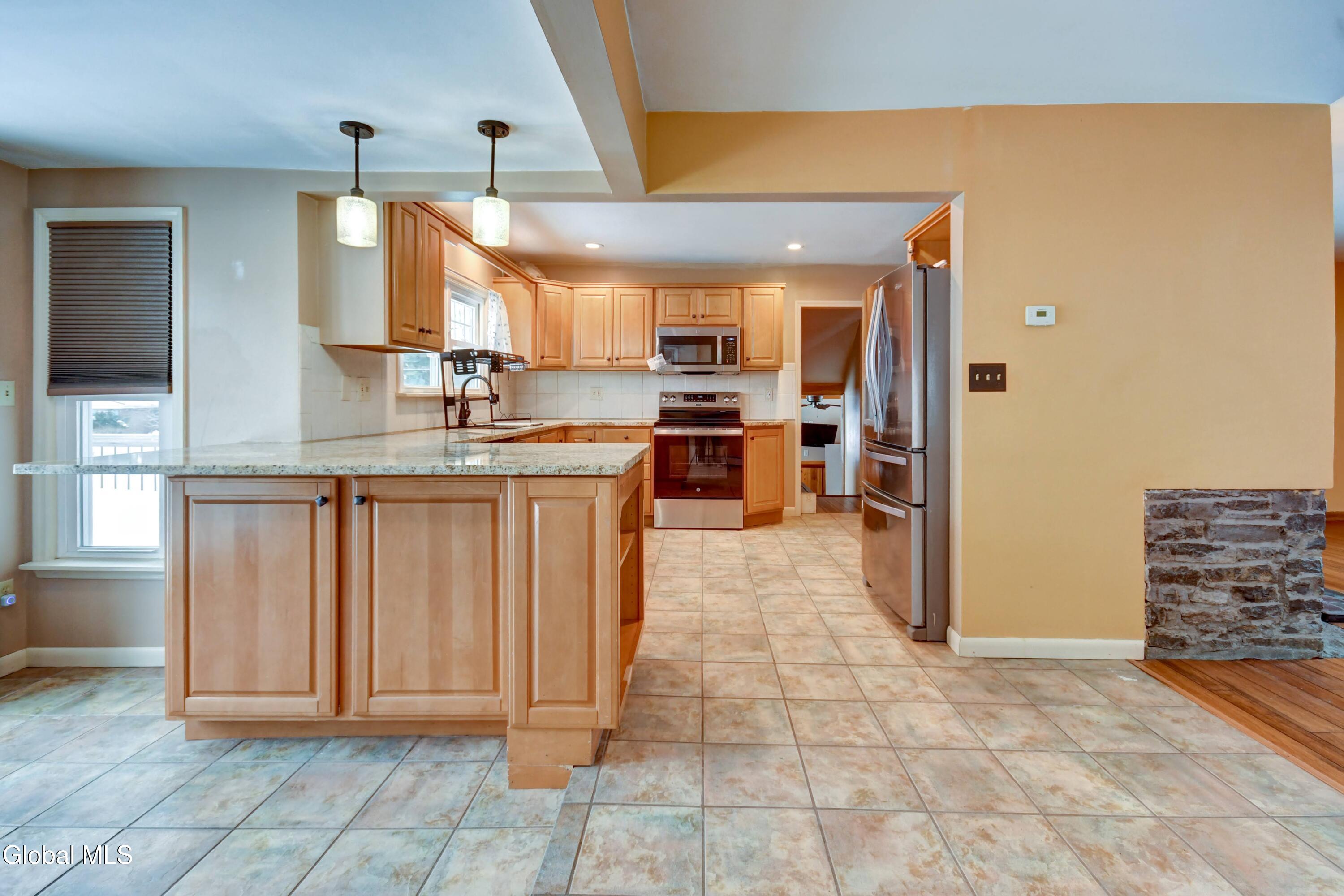 281 N Kingsboro Avenue Gloversville NY 12078