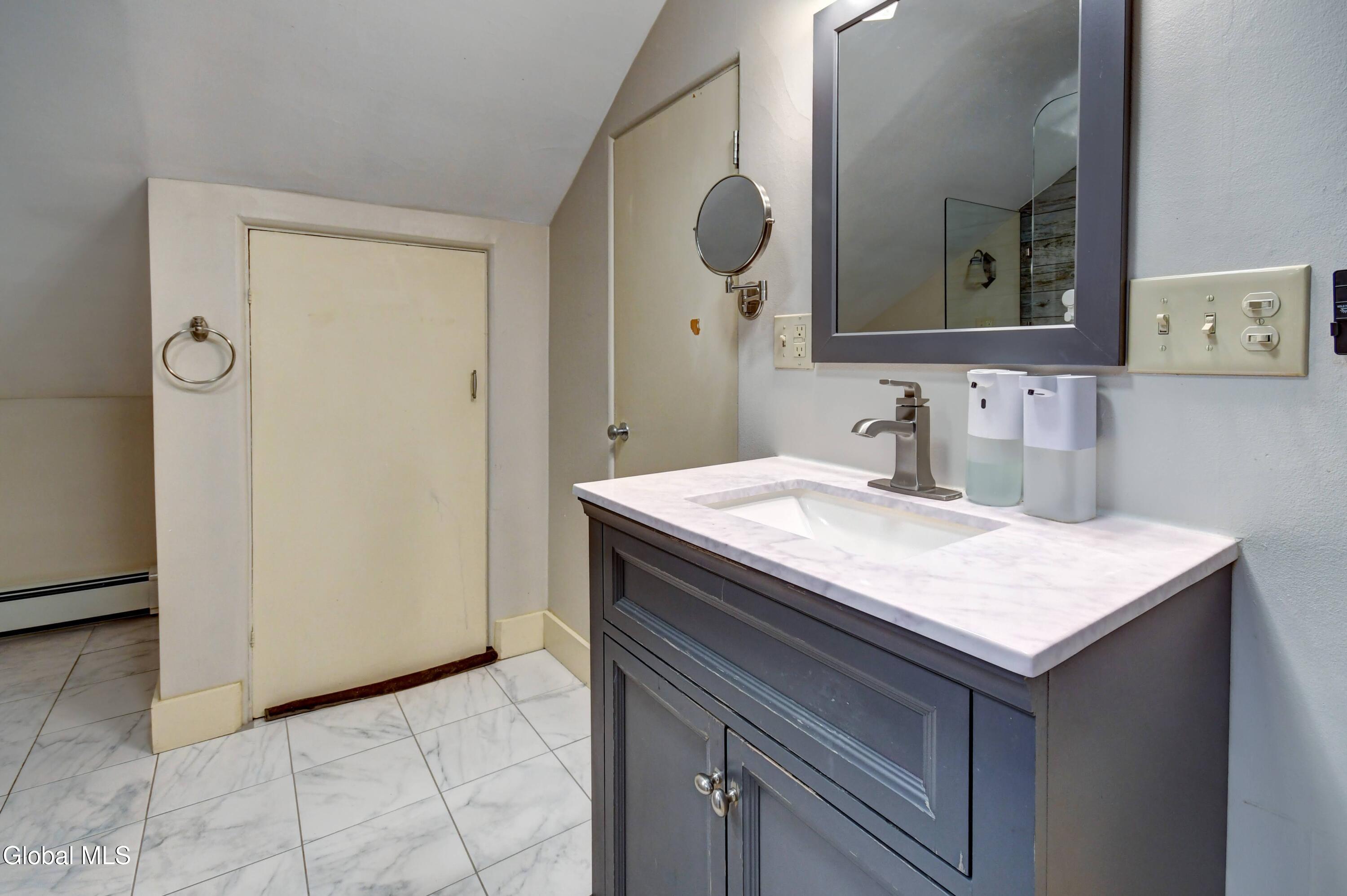 281 N Kingsboro Avenue Gloversville NY 12078