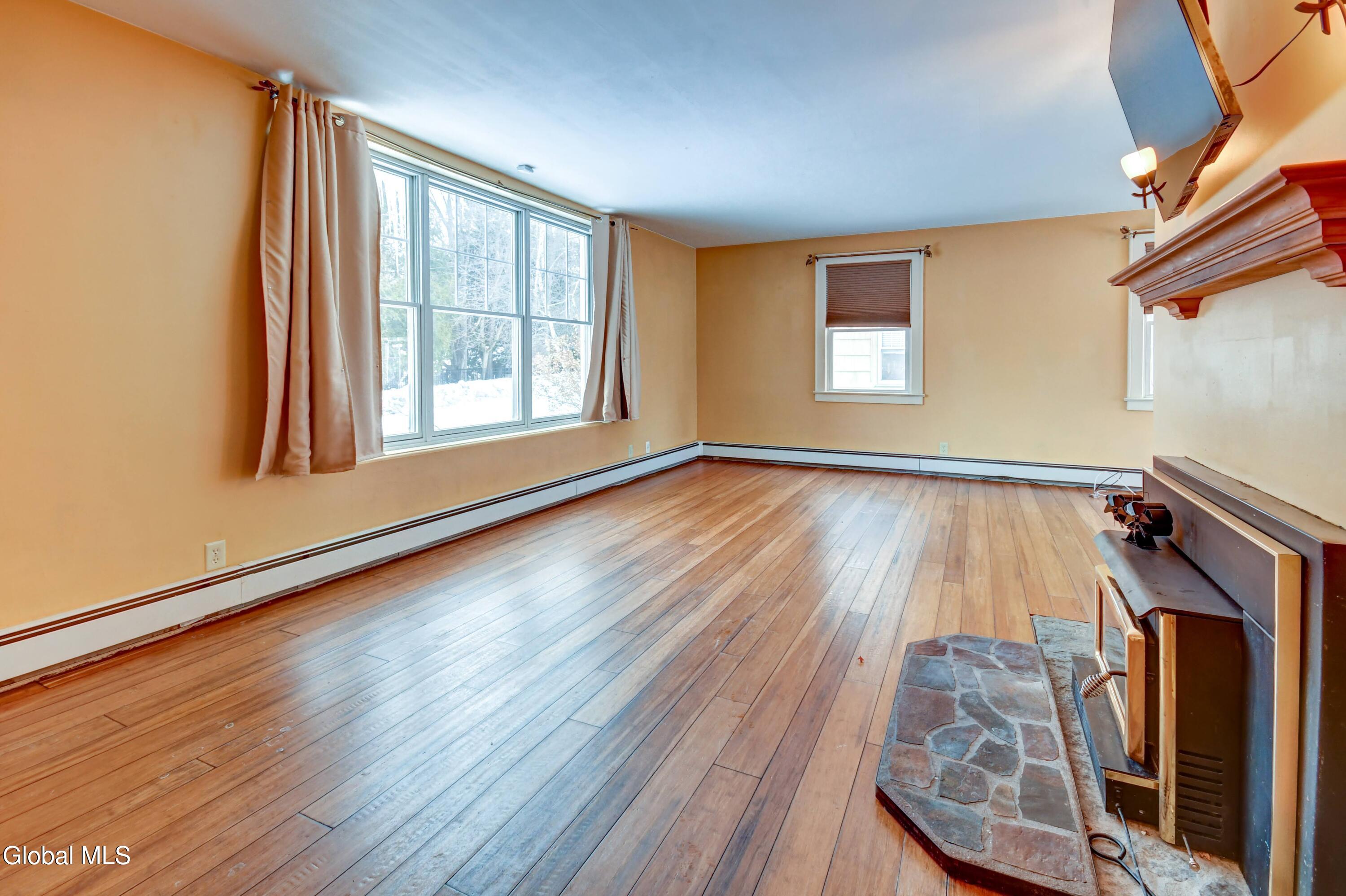 281 N Kingsboro Avenue Gloversville NY 12078