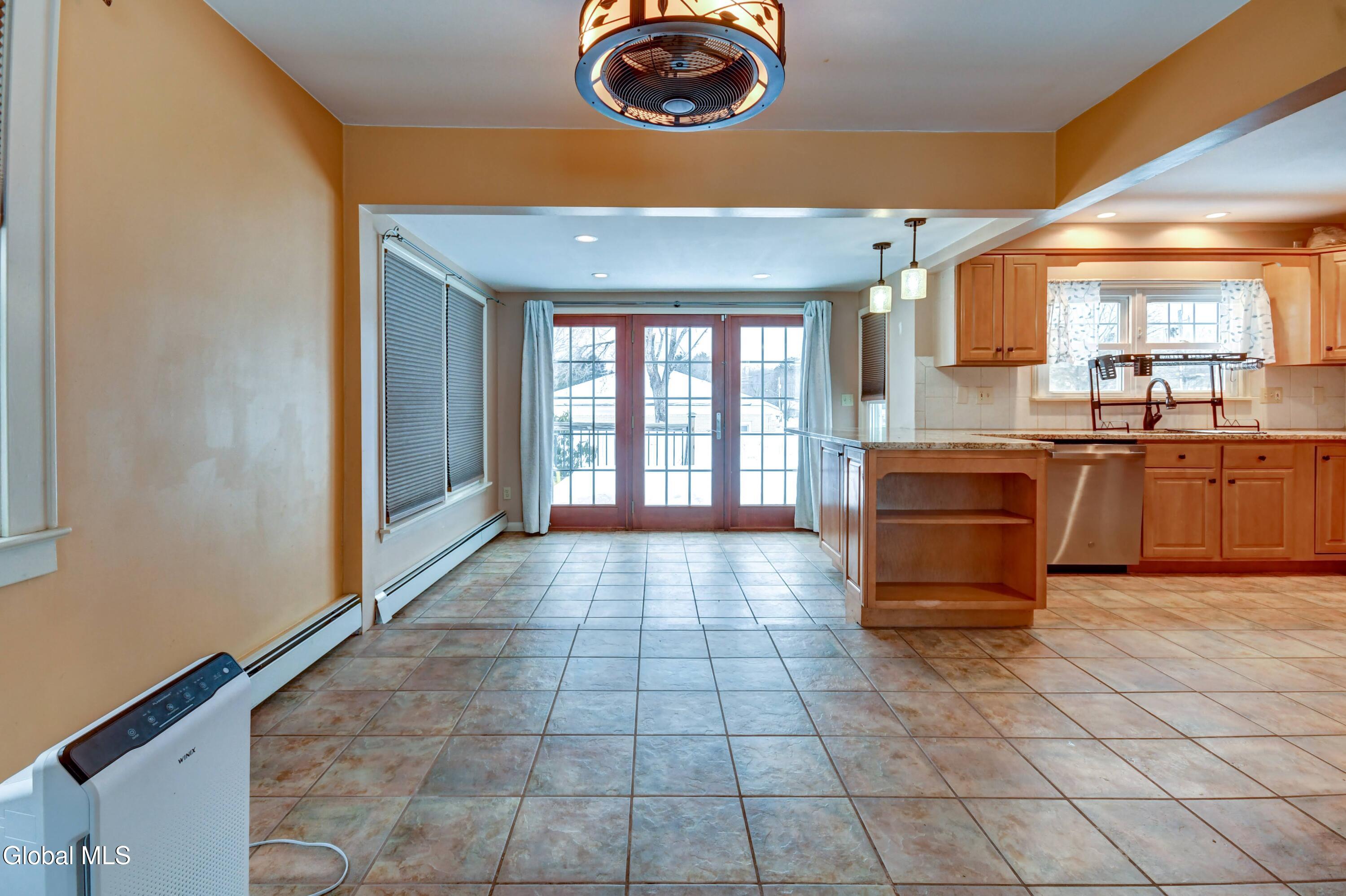 281 N Kingsboro Avenue Gloversville NY 12078