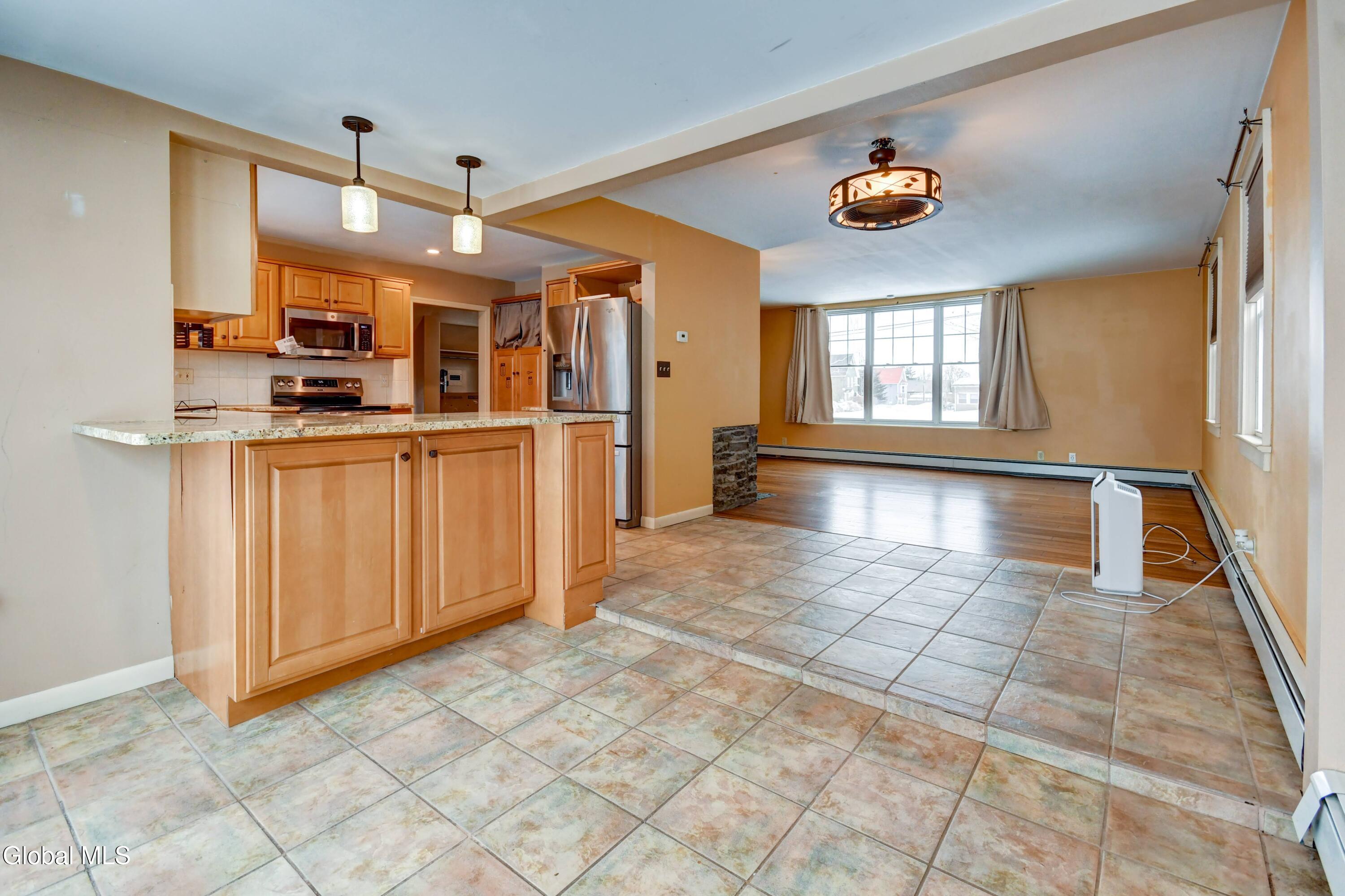281 N Kingsboro Avenue Gloversville NY 12078