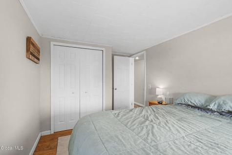 11 Cherry Lane Guilderland NY 12084