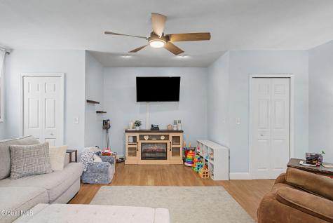 11 Cherry Lane Guilderland NY 12084
