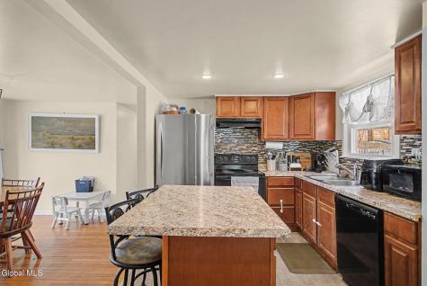 11 Cherry Lane Guilderland NY 12084