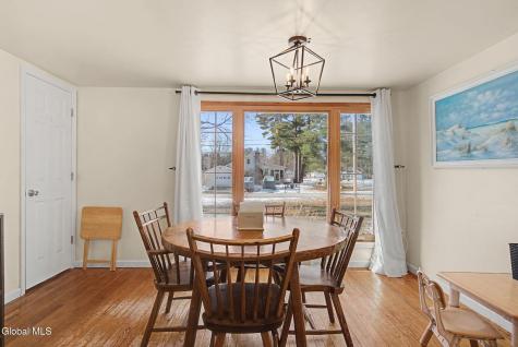 11 Cherry Lane Guilderland NY 12084