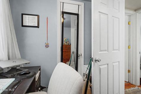 11 Cherry Lane Guilderland NY 12084