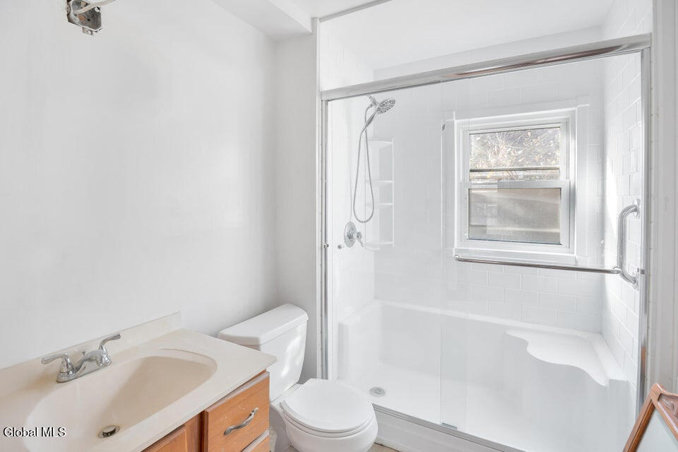 17 Avenue A Troy NY 12182