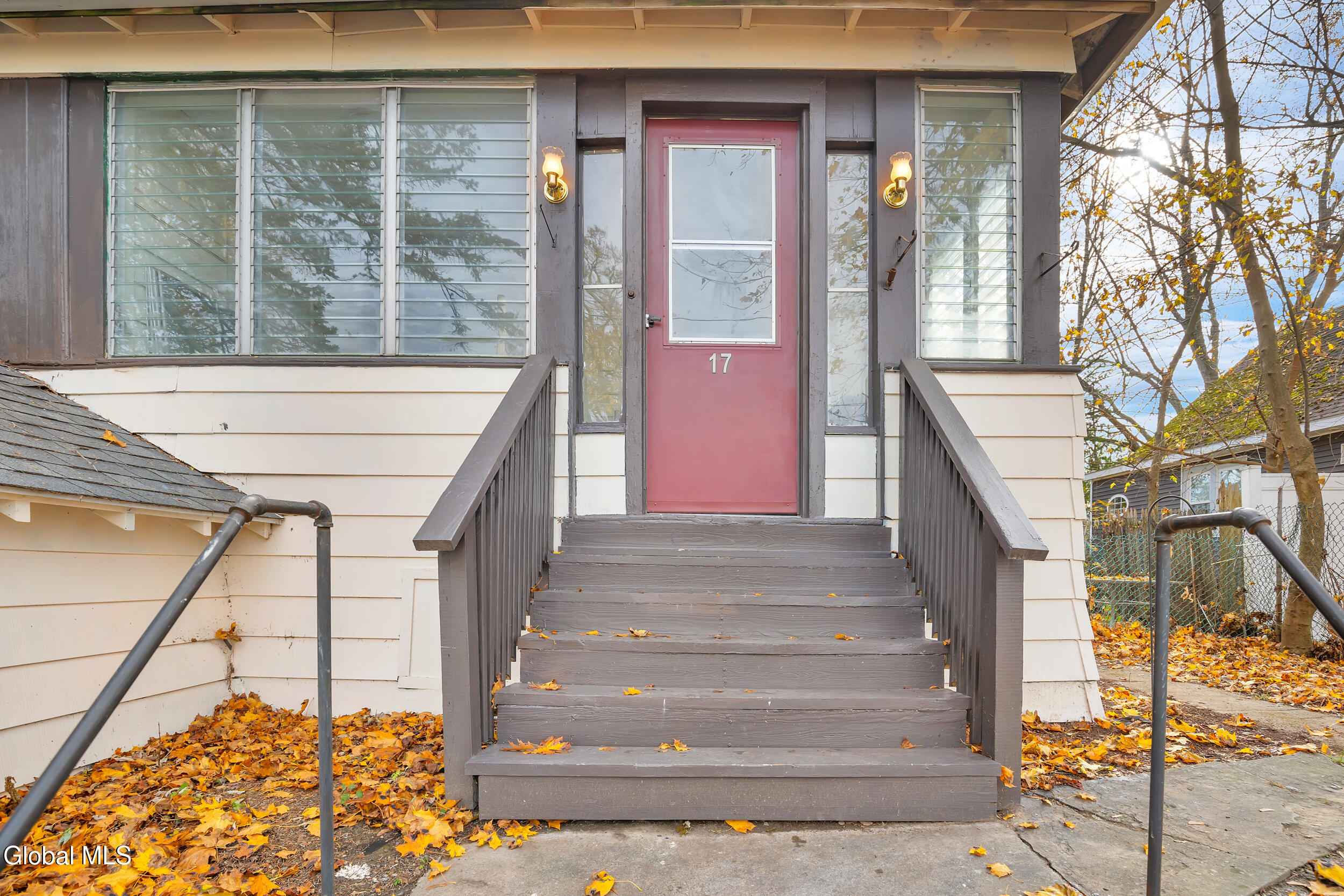 17 Avenue A Troy NY 12182