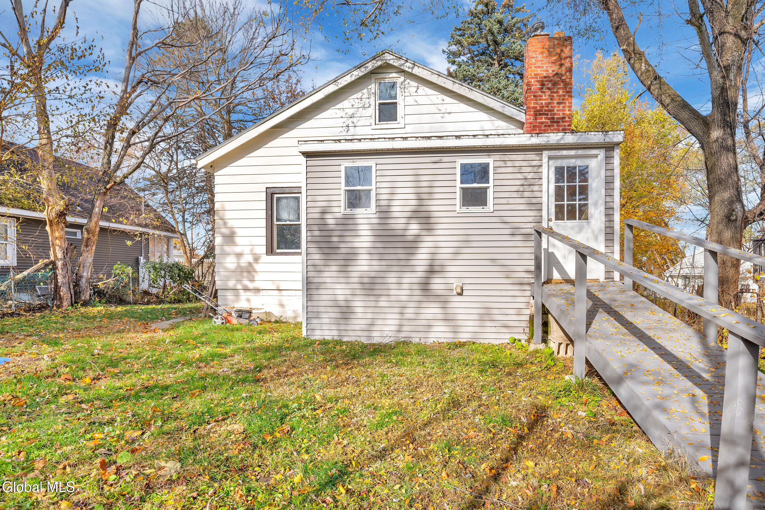 17 Avenue A Troy NY 12182