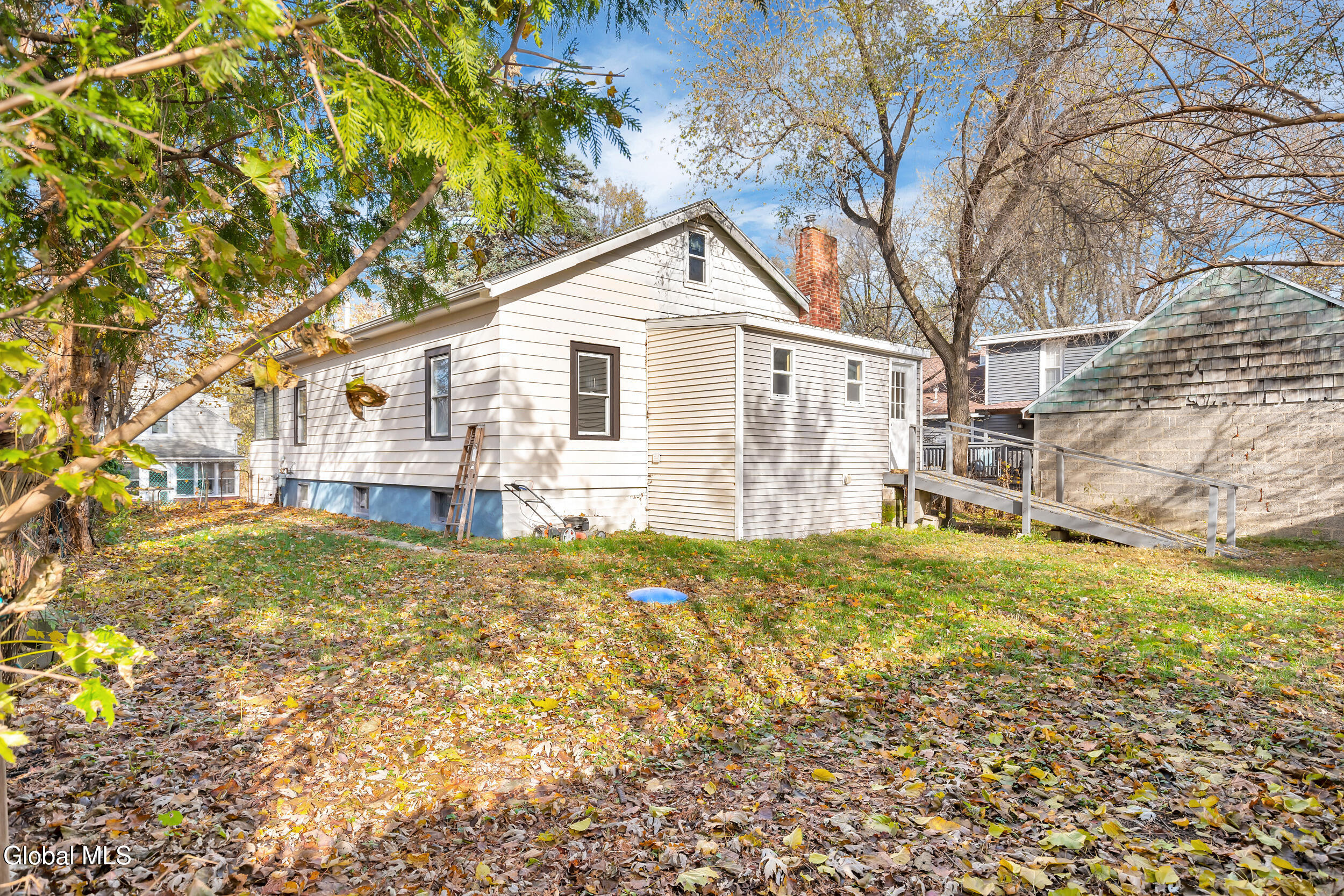 17 Avenue A Troy NY 12182