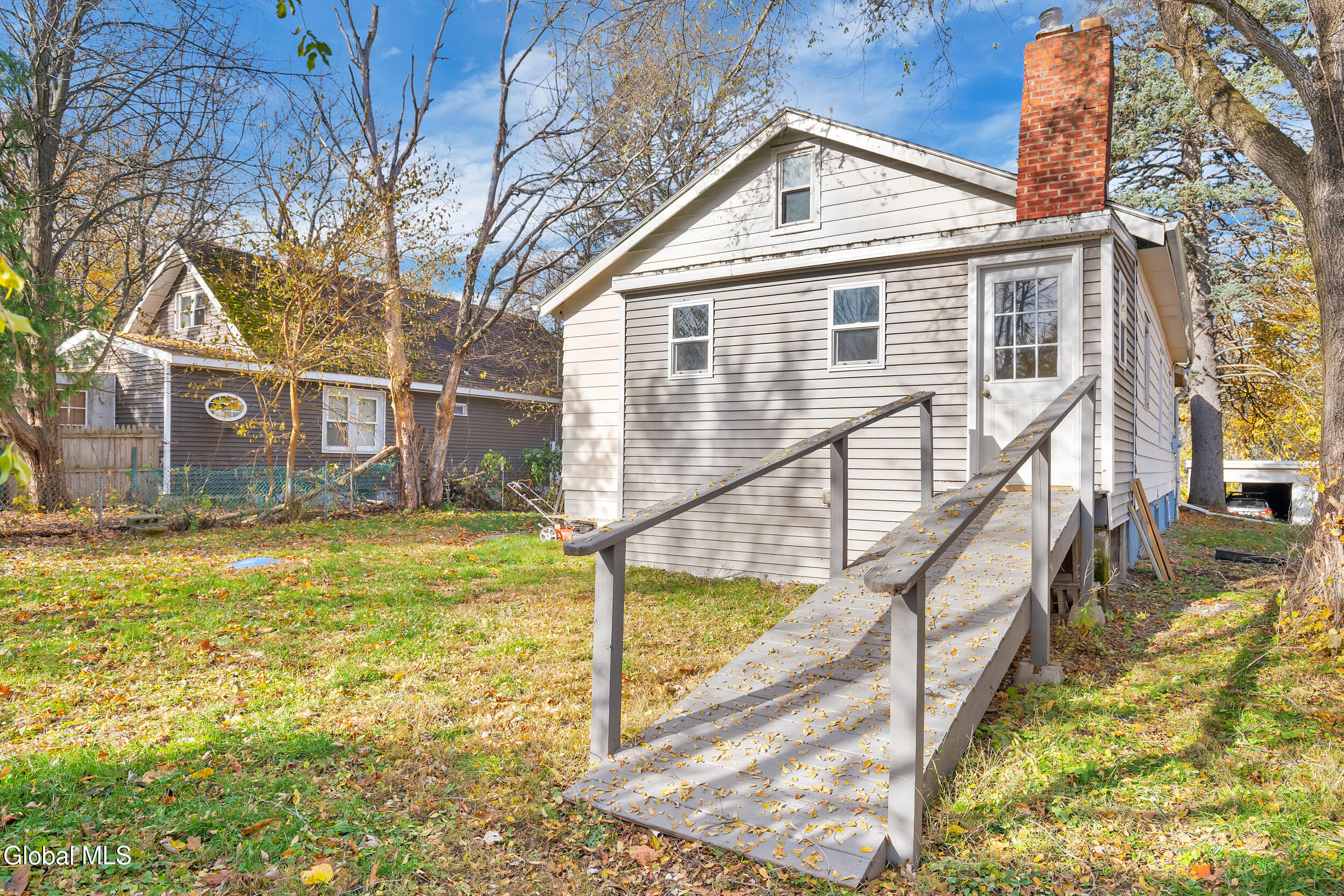17 Avenue A Troy NY 12182