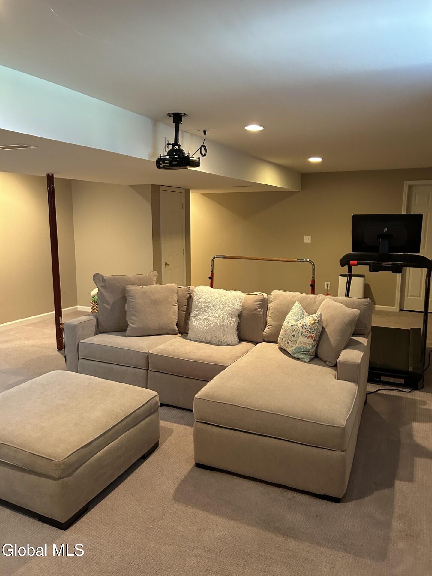 4A Breezy Pointe Drive Halfmoon NY 12065