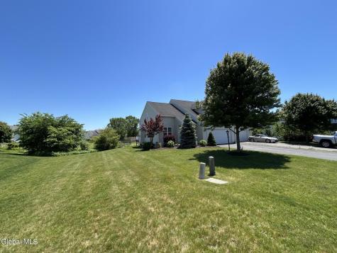 4A Breezy Pointe Drive Halfmoon NY 12065