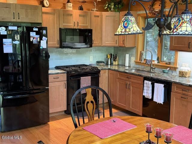 11 Whits End Way Schroon Lake NY 12870