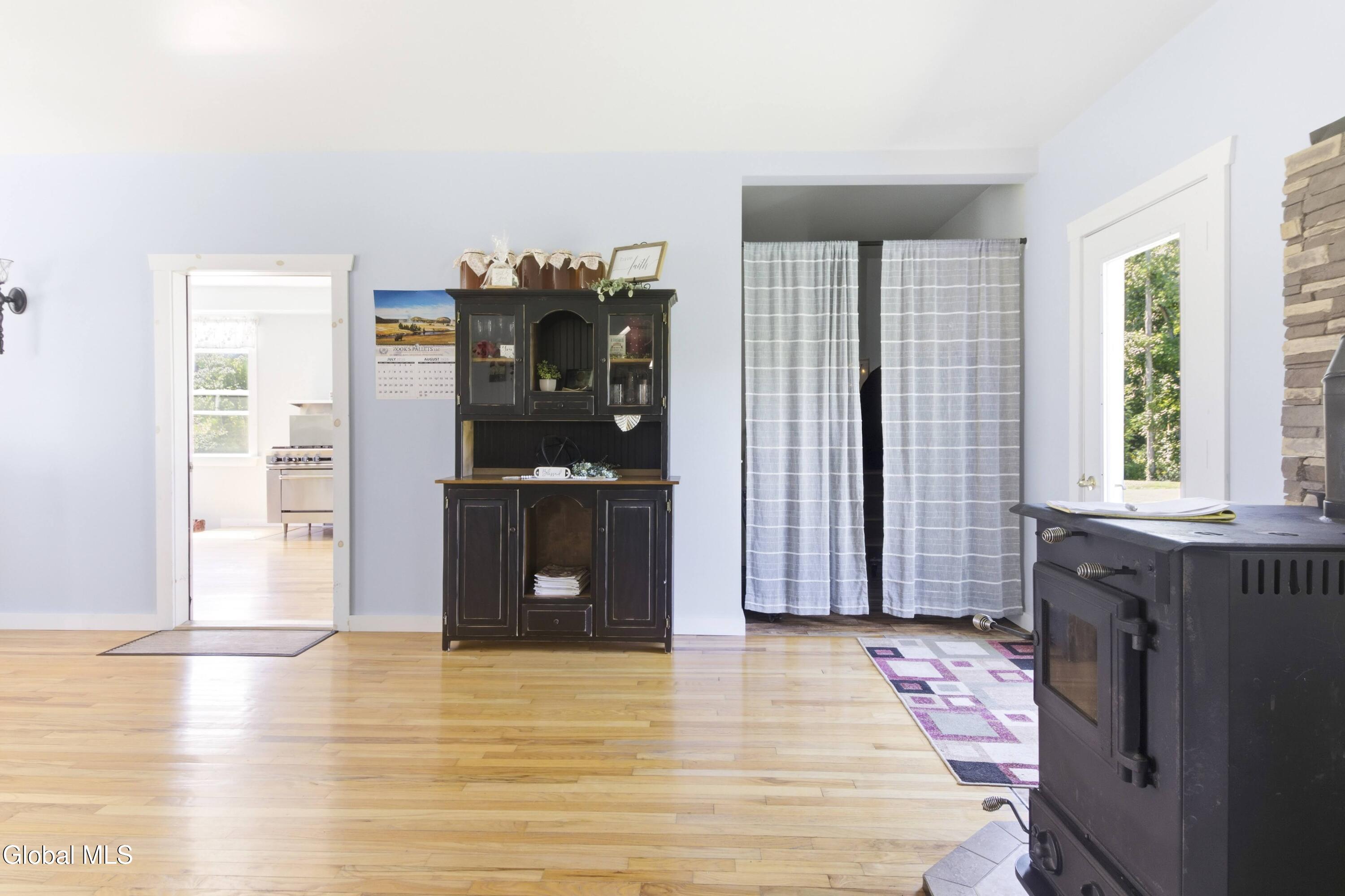 106 Hilltop Road Sprakers NY 12166
