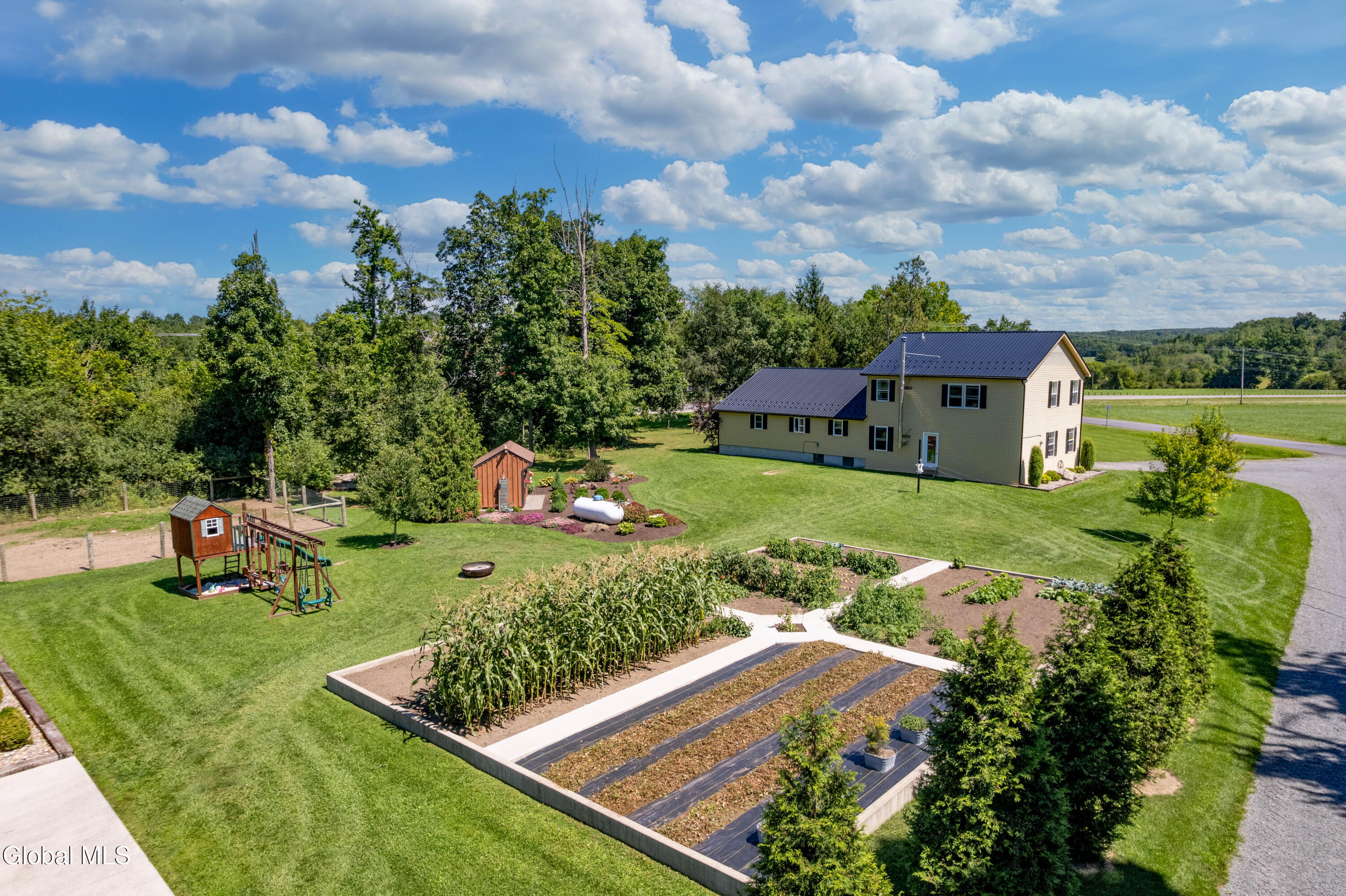106 Hilltop Road Sprakers NY 12166